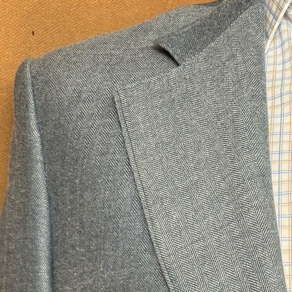 Size 40 Blue herringbone notch lapel 2 button jacket - Picture 4 of 5